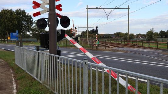 Slagboom geramd op A2-omleidingsroute: vrachtwagenchauffeur rijdt door Nieuws