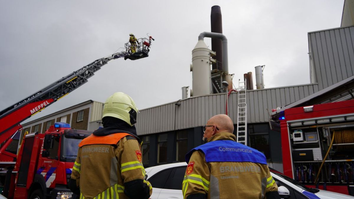 Kookpot vliegt in brand bij smaakstoffenfabrikant in Zwartsluis
