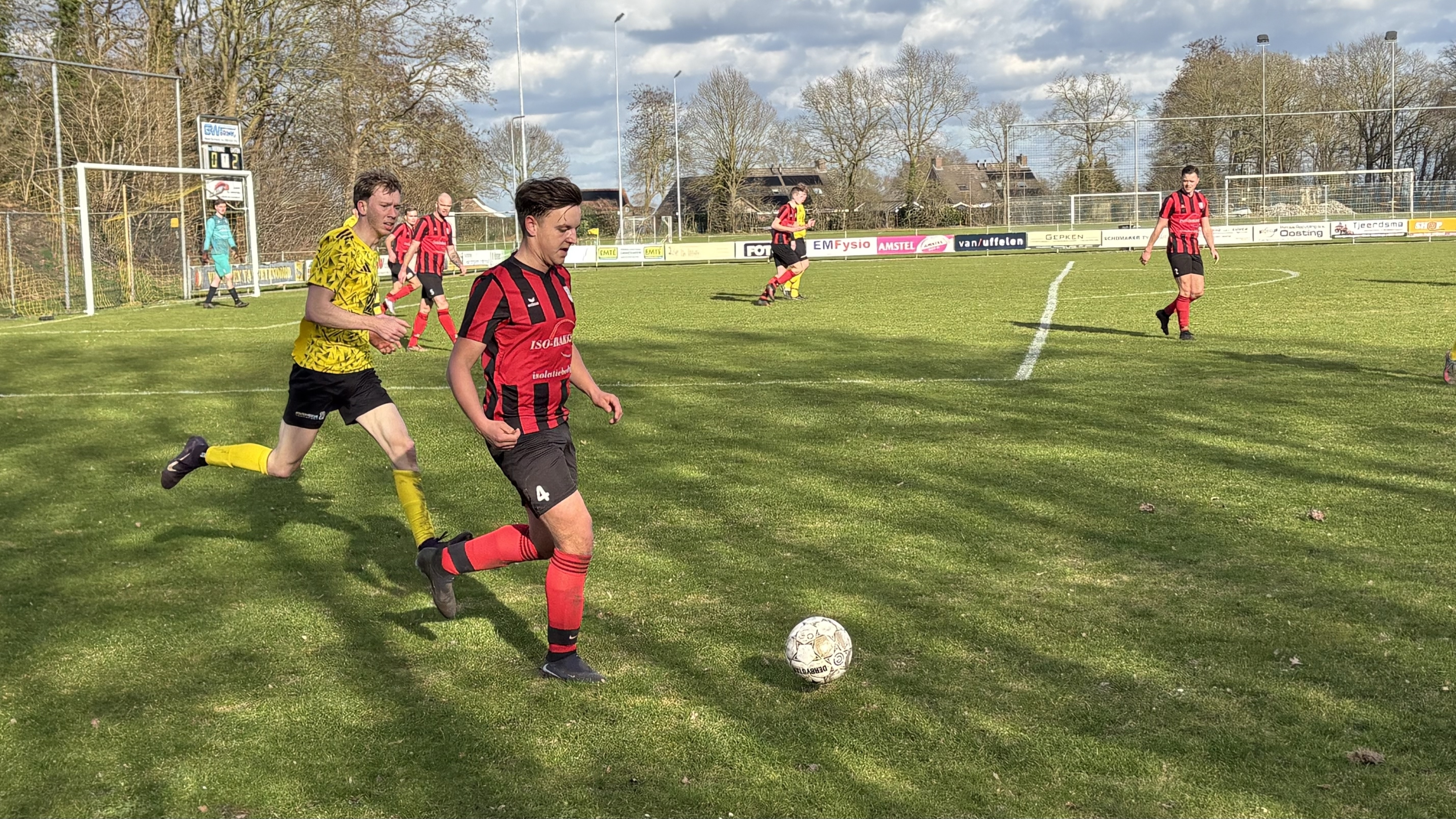 Smilde '94 wint potje pingpong in Weerdinge en doet goede zaken