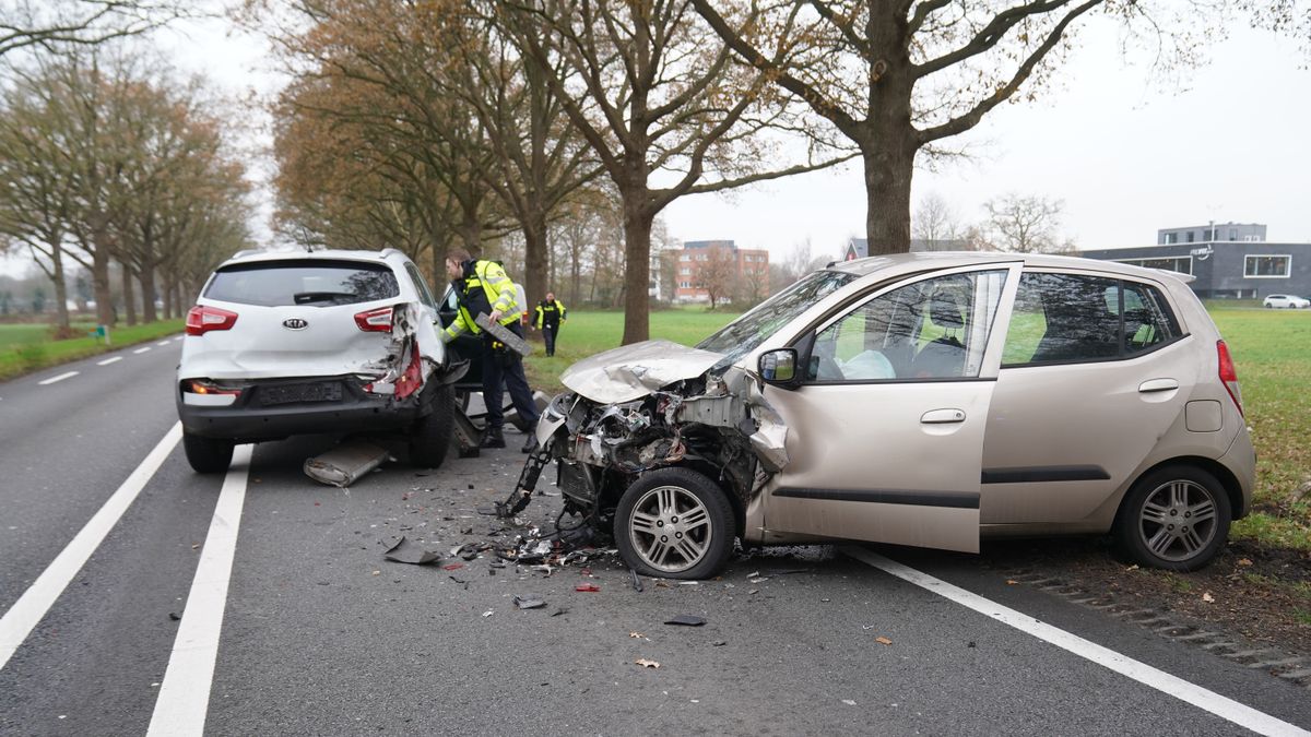 Drie keer raak in twee weken tijd: wéér kop-staartbotsing op N35 bij Raalte