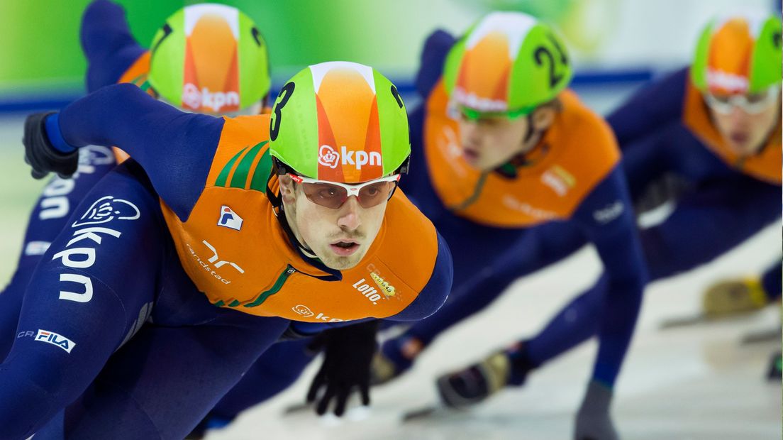 Shorttracker Freek van der Wart tijdens NK shorttrack