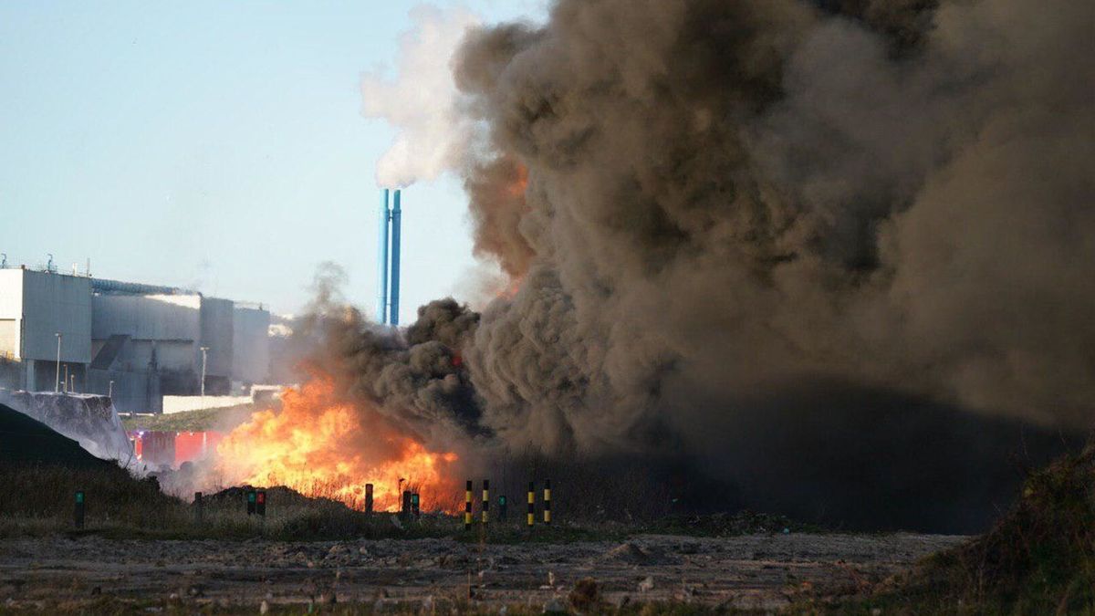 Grote brand bij Attero in Wijster