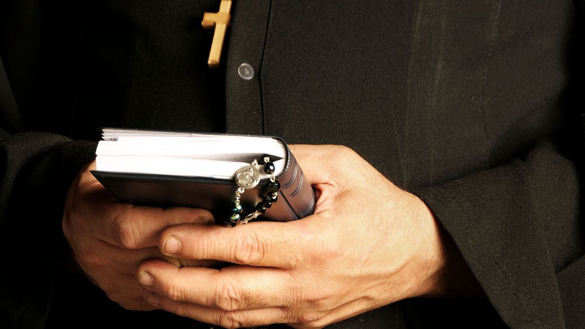 Bronneberg ook pastoor Epen, Slenaken en Mechelen