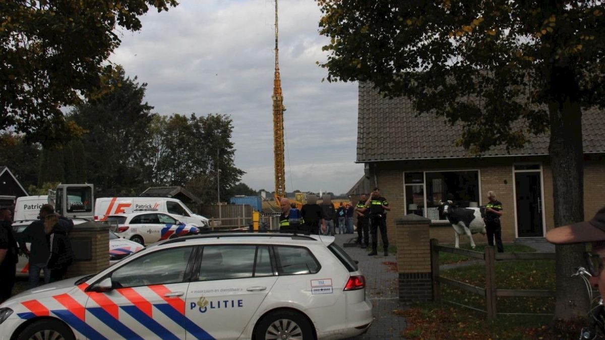 Illegale piratenzender van 'De Aanhouder Wint' ontmanteld in Westerhaar-Vriezenveensewijk