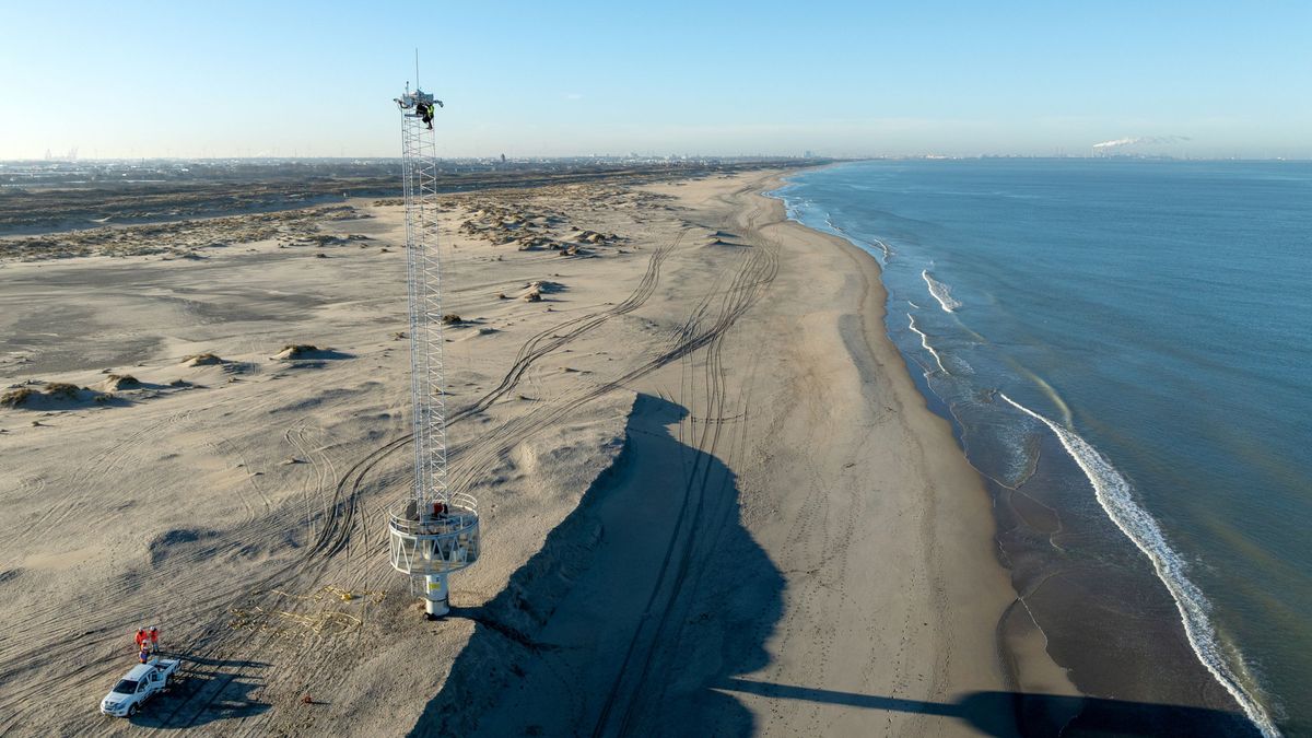 Bekend herkenningspunt op strand moet weg vanwege oprukkende zee