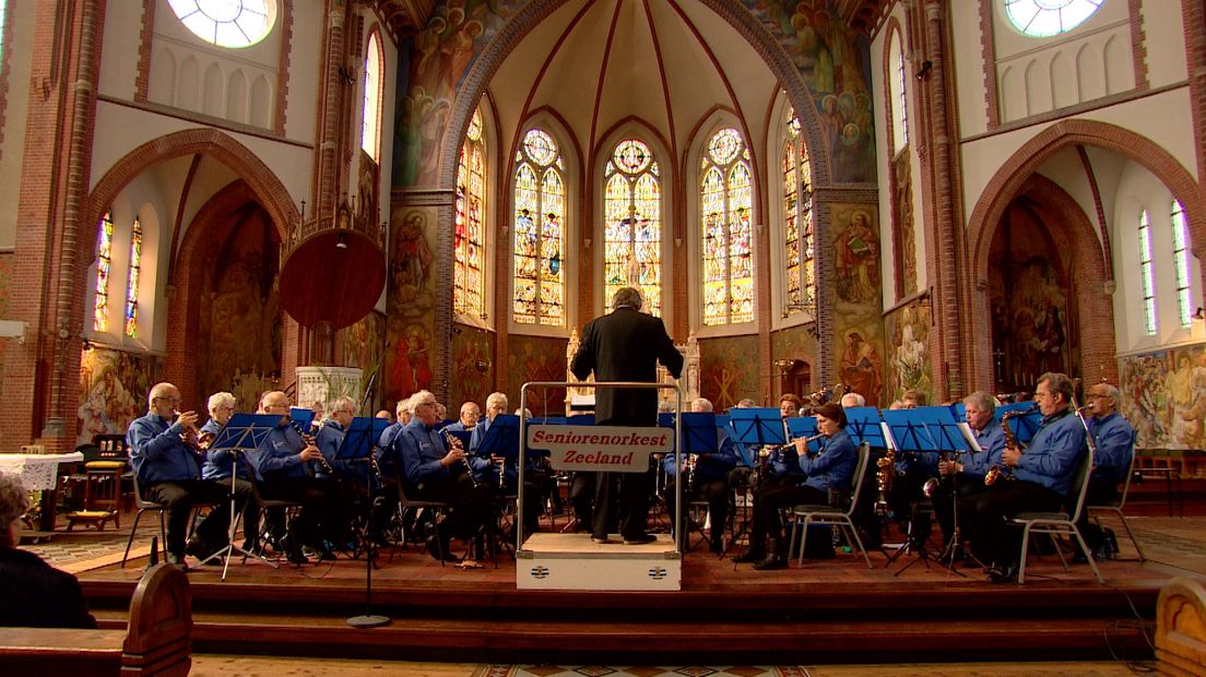 Zeeuws Senioren Orkest trapt reeks Manhuistuinconcerten af.