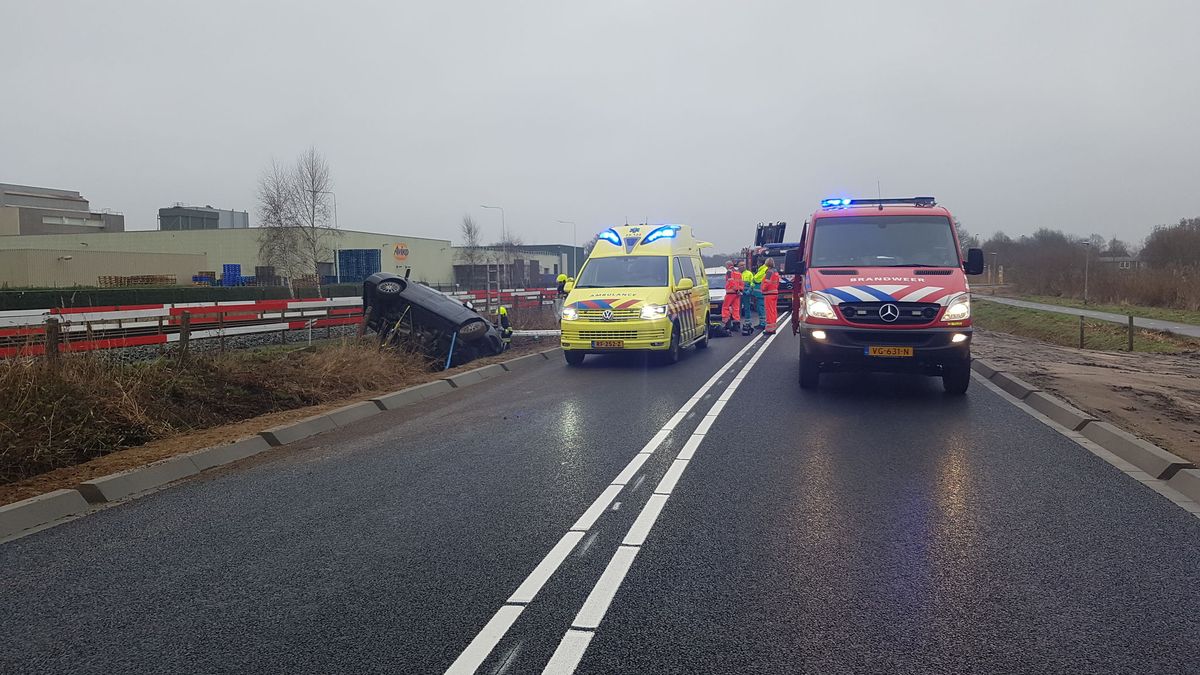 Gewonde bij zwaar ongeluk in Oirlo, traumaheli opgeroepen