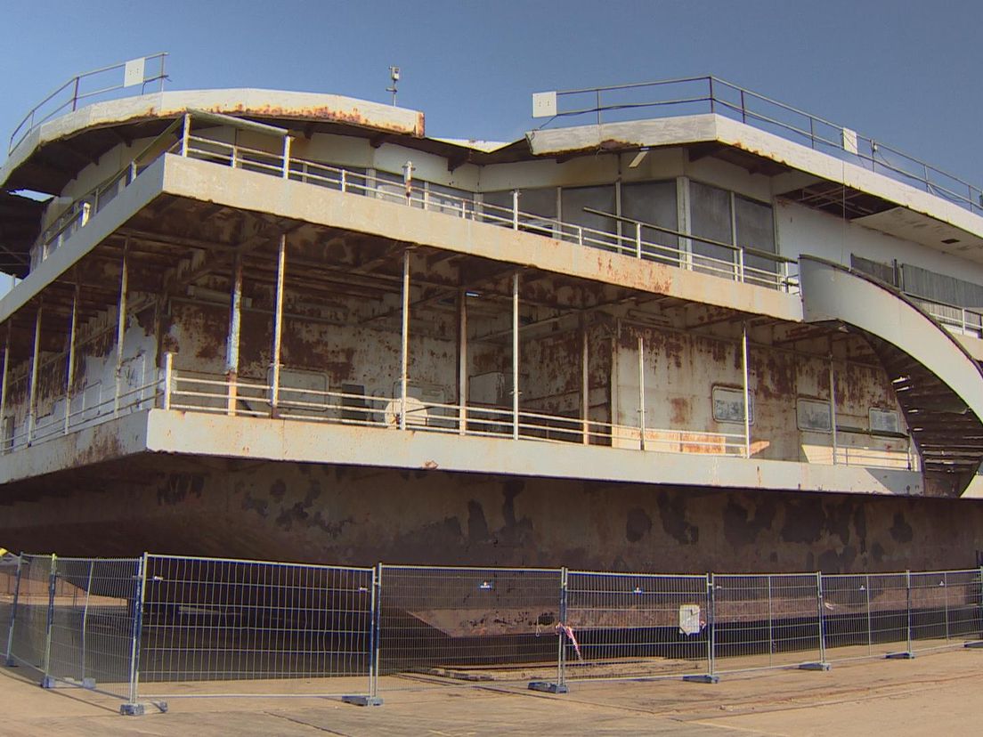 Karkas van het stalen eiland van de Pier bij Jansen Recycling Group