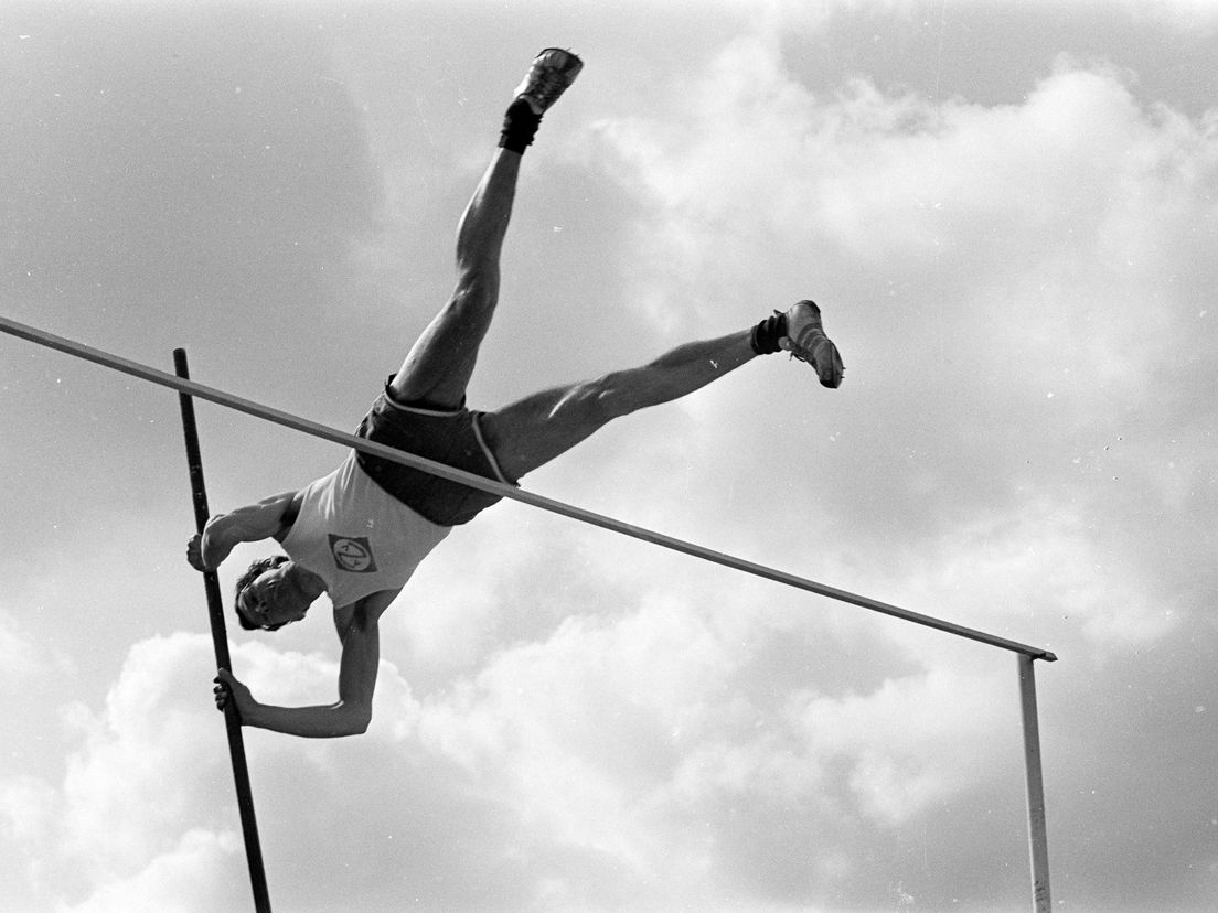 Meerkampwedstrijden op het terrein van het huidige Rotterdam Atletiek in 1968.