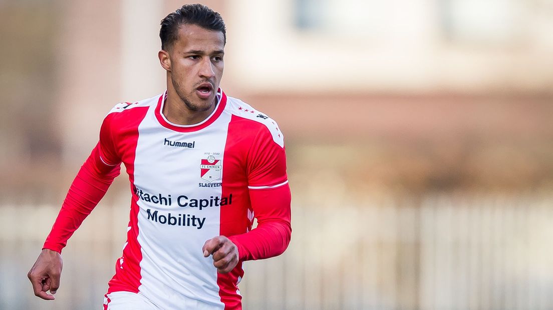 Luciano Slagveer tijdens het duel van zondag tegen Heracles Almelo (Rechten: Hollandse Hoogte / Cor Lasker)