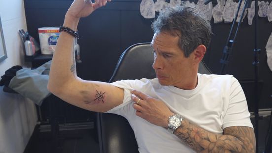 ADO-fans uren in de rij voor kampioenstattoo: 'Je moet geduld hebben voor je club' Nieuws