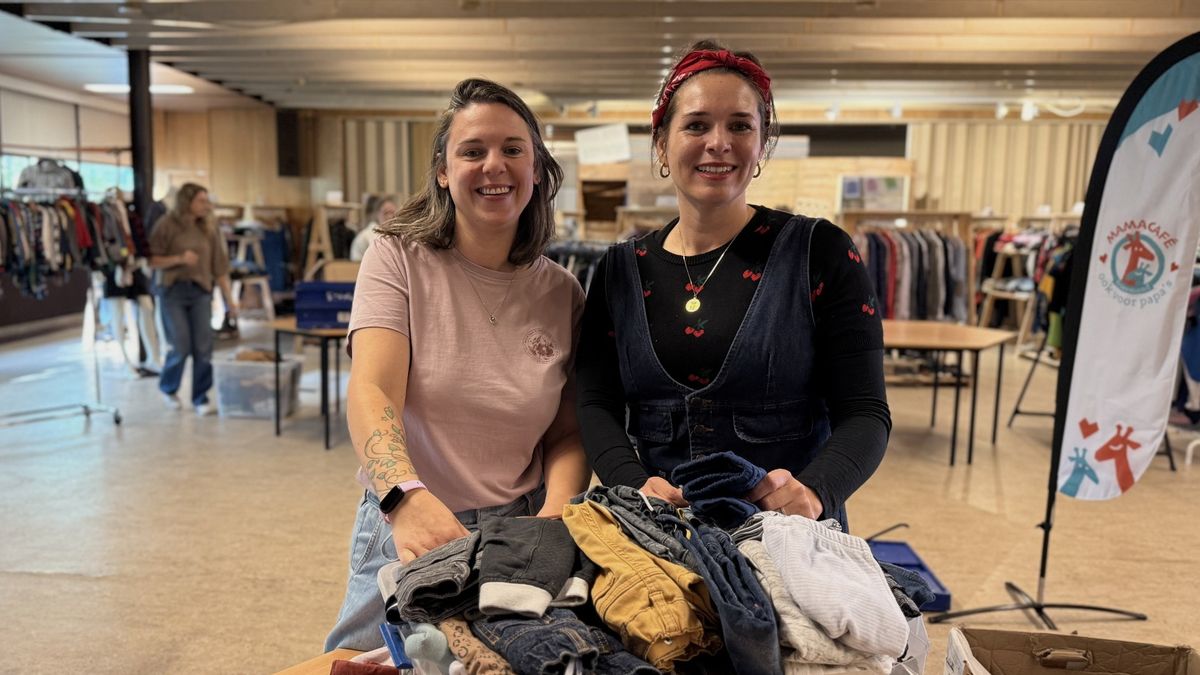 Moeders zamelen honderden kinderkleren in: 'Alles moet weg'