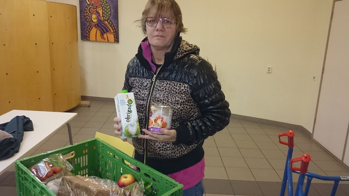 Anita is afhankelijk van de Voedselbank: 'Ik heb écht honger' - Omroep West