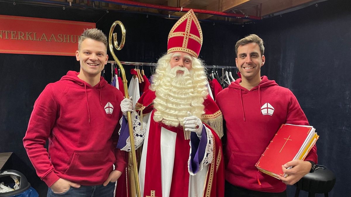Sinterklaas heeft veel stress en schakelt hulp in van bedrijf uit Kollumerzwaag