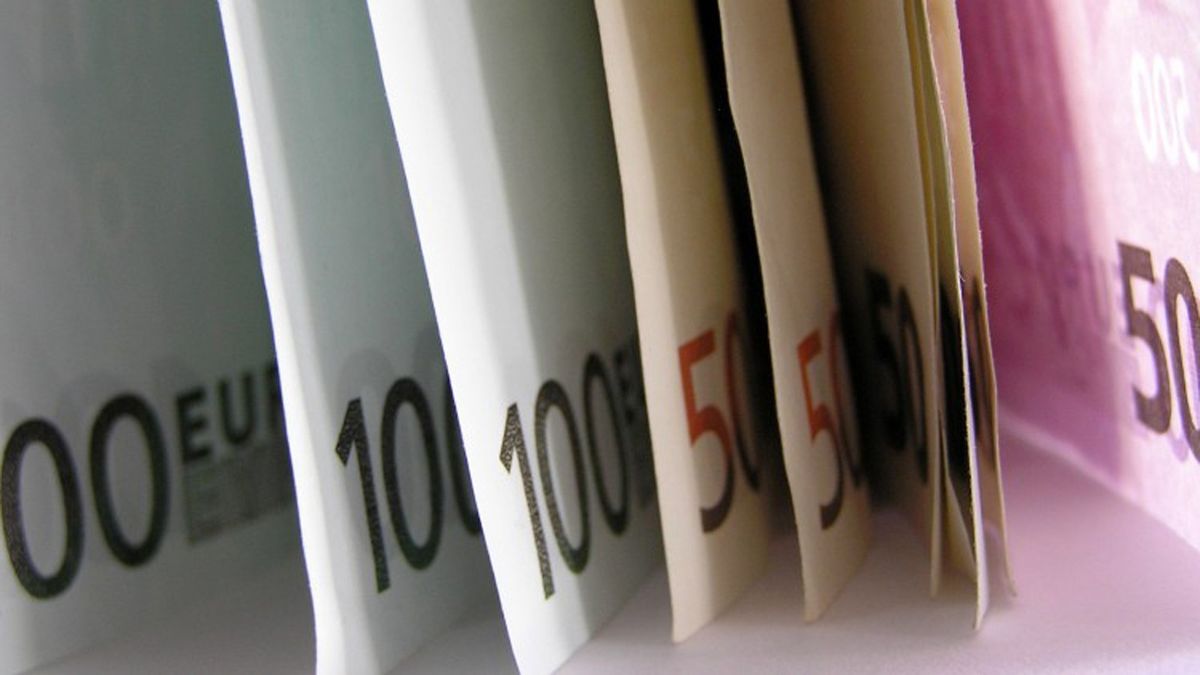 'Directeur Stichting Woningbouw Slochteren verdient te veel'