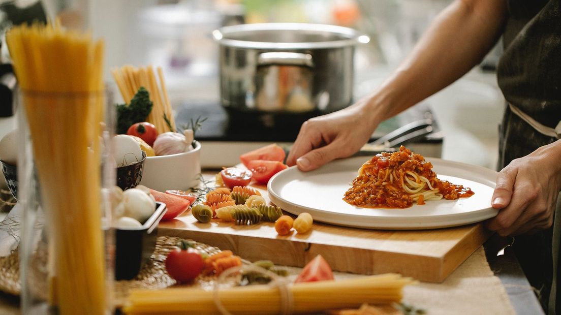 De website De Buik schrijft nu ook over Haagse horeca