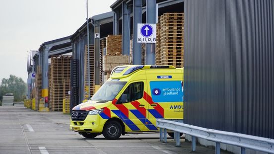 Persoon overleden bij ongeluk op A35 | Grote schuurbrand in Saasveld. Persoon overleden bij ongeluk op A35 | Grote schuurbrand in Saasveld.