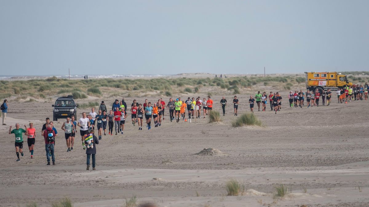 Berenloop gewonnen door Thys de Jong | Oranje onder 17 in thriller naar halve finale