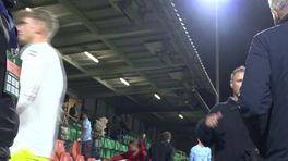 FC Emmen-trainer Van Dam zag rare momenten na heftige regenval in Dordrecht