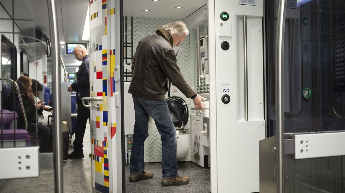 Als het meezit, kunnen treinreizigers vanaf 2026 de wc weer gebruiken in een regionale Gelderse trein.