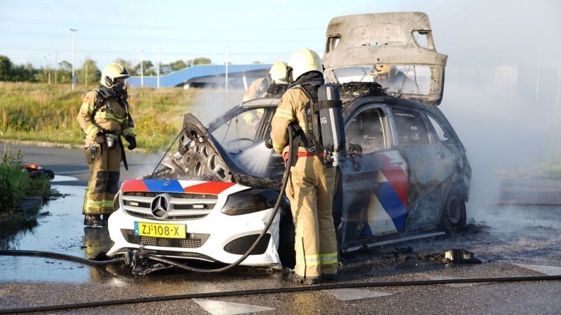 De brandweer is aan het nablussen