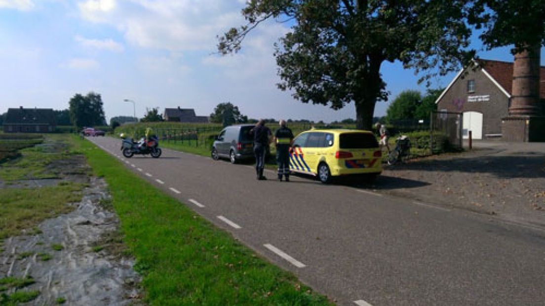 De brandweer heeft maandagmiddag onderzoek gedaan bij de brievenbus van een woning aan de Wiekenseweg in het buitengebied van Gendringen.