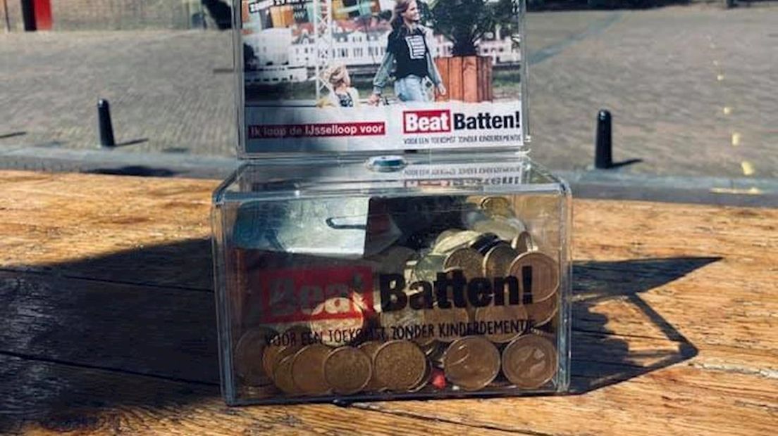 Het gestolen donatieboxje uit café Persee in Deventer