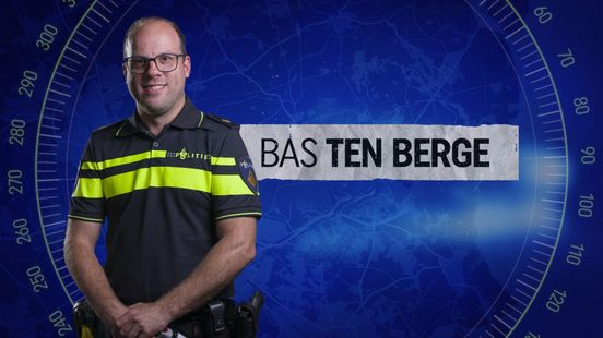 Kijk mee: zo zocht de politie naar doorrijder ongeval in Almelo. Kijk mee: zo zocht de politie naar doorrijder ongeval in Almelo.