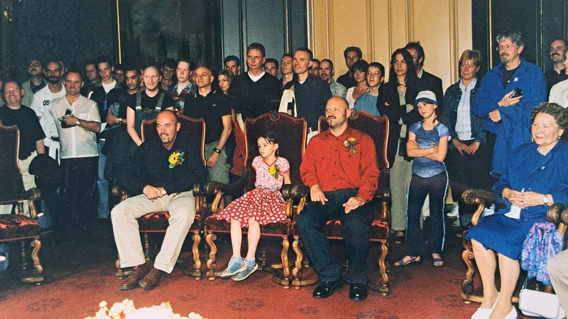 Henry Mostert en Richard Starmans trouwden op 22 juni 2001.