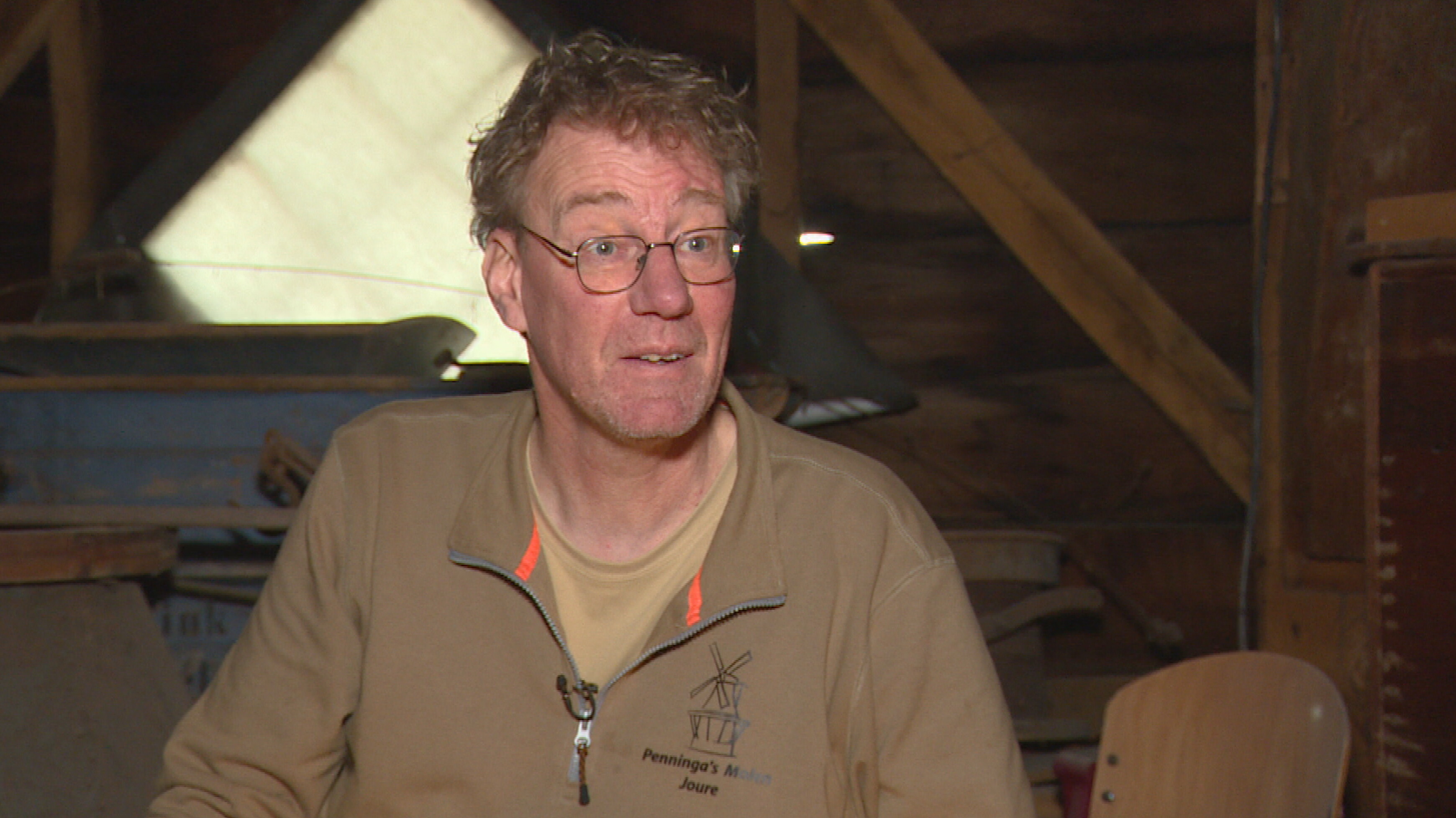 Johannes Kooistra is mûnder op Penninga's mûne op De Jouwer