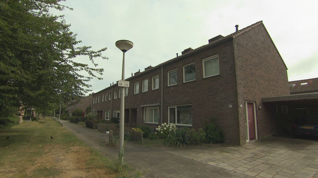 Hoogbejaaarde vrouw beroofd door nep-thuiszorgmedewerker