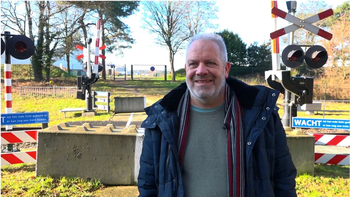 Grote steun in Grubbenvorst voor behoud spoorwegovergang Sint Jansweg