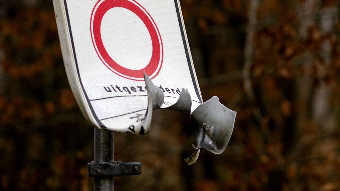In troch fjoerwurk skansearre boerd