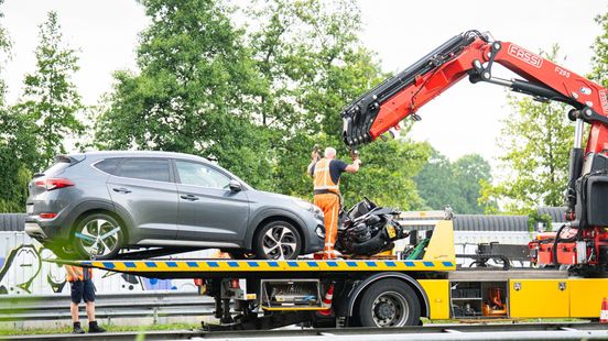 Motorrijder raakt gewond na botsing op A348
