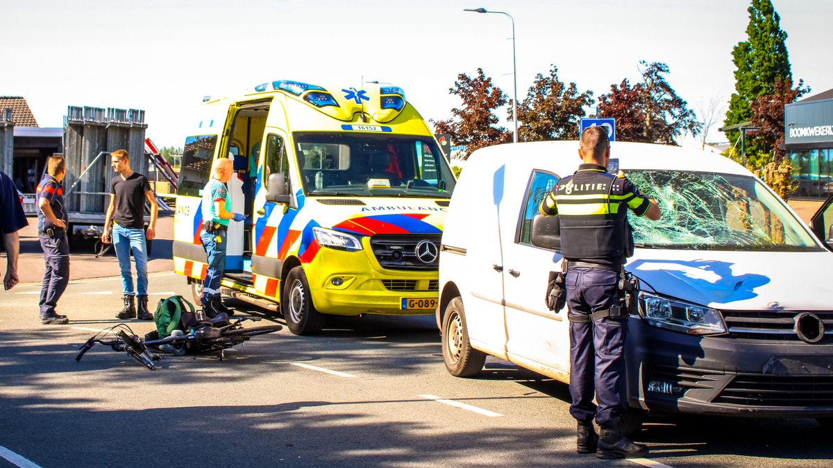 112-nieuws | Fietser gewond bij aanrijding - 13-jarige jongen dreigt met mes