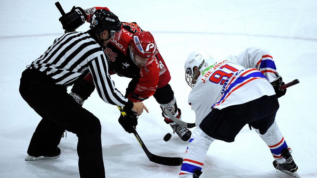 Face-off tussen Tim Bartels en Joey de Jong