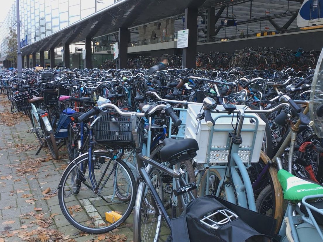 Rotterdam strijdt tegen overlast weesfietsen en fietswrakken