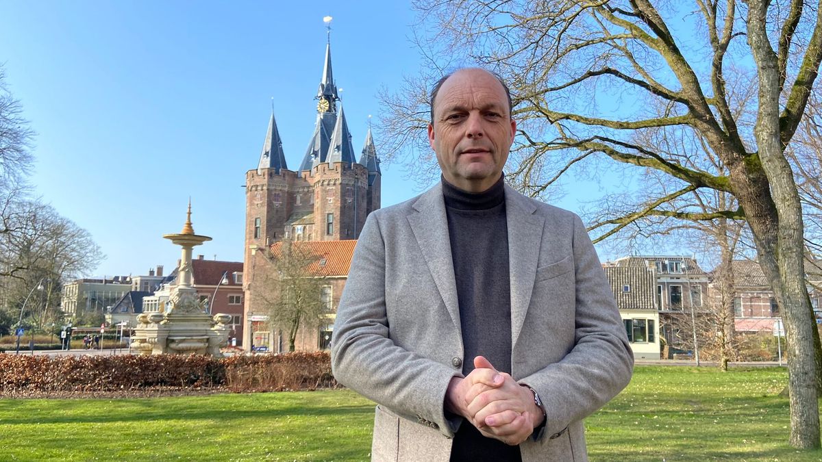 Zwollenaren tevreden over burgemeester Snijders: "Hij is voor PEC, dus