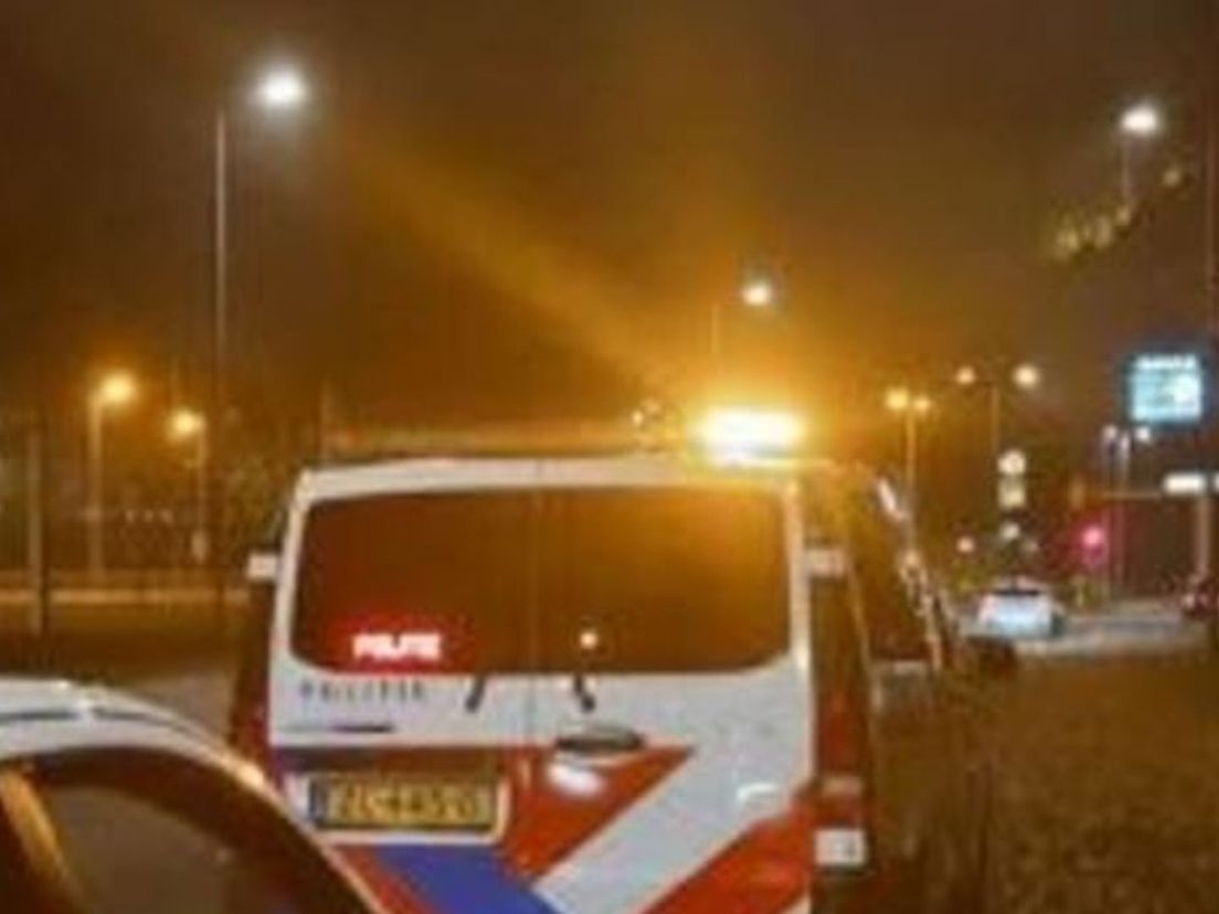 De politie Oude Maas controleerde vannacht veel voertuigen.