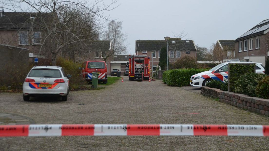 Zeker twaalf woningen aan de Castor in Hoogezand zijn ontruimd