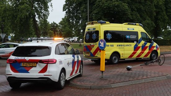 112 Nieuws: Wielrenner gewond na botsing met bedrijfsbusje in Steenwijk.
