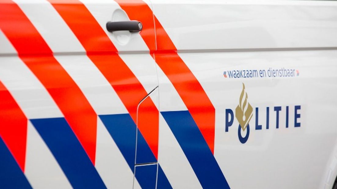 Logo op een politieauto