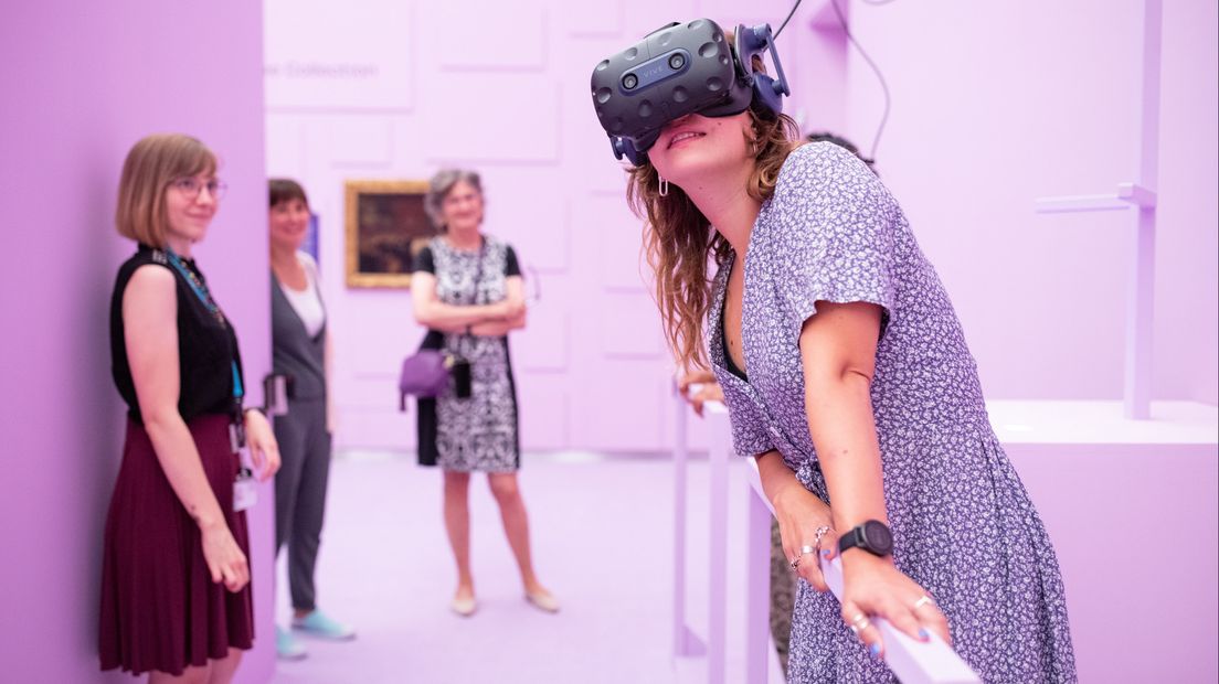 VR-brillen in museumzaal