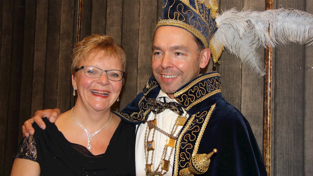 Willy en Leni Schrijver nieuw prinsenpaar Sallands Zotten uit Heeten