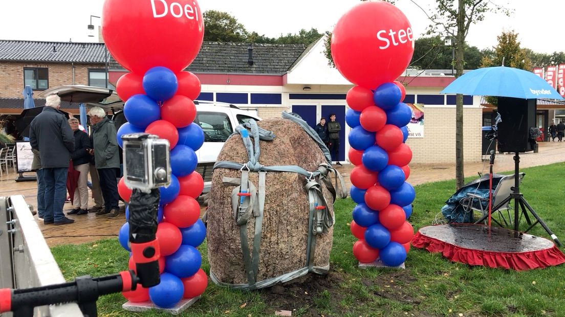 De inmiddels weggehaalde steen in Borger.
(Rechten: Steven Stegen / RTV Drenthe)