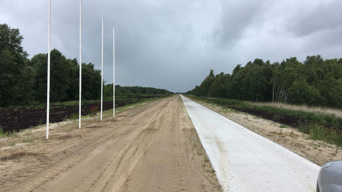 Het nieuwe grensoverschrijdende fietspad wordt geopend (Rechten: Frits Emmelkamp/RTV Drenthe)