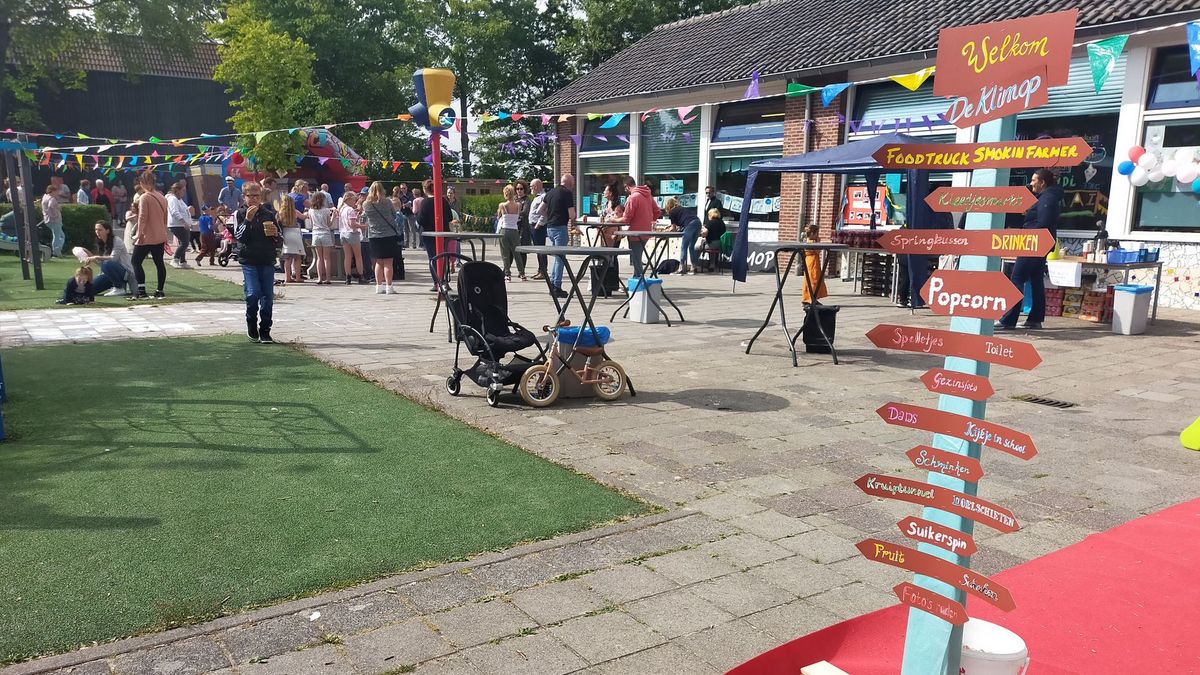 Veel kleine scholen overleven het niet, maar de Klimop in Dreischor wel en daarom was het feest