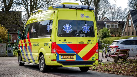 Fietser raakt gewond bij aanrijding in Sleen. Fietser raakt gewond bij aanrijding in Sleen.