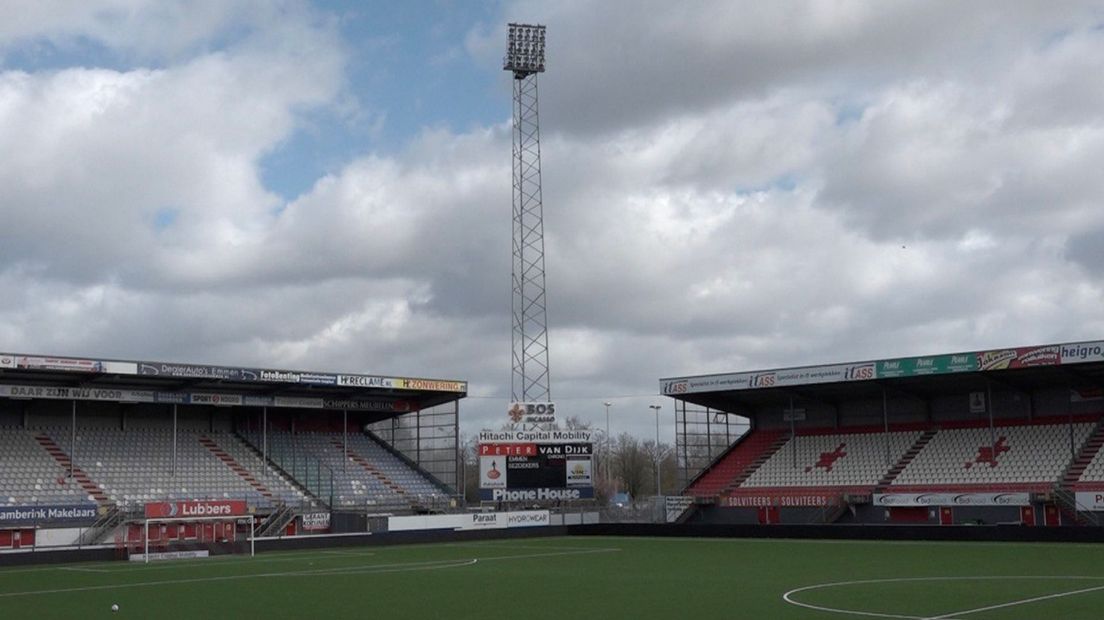 De kans bestaat dat de eredivisie voor lege tribunes wordt uigespeeld (Rechten: RTV Drenthe)