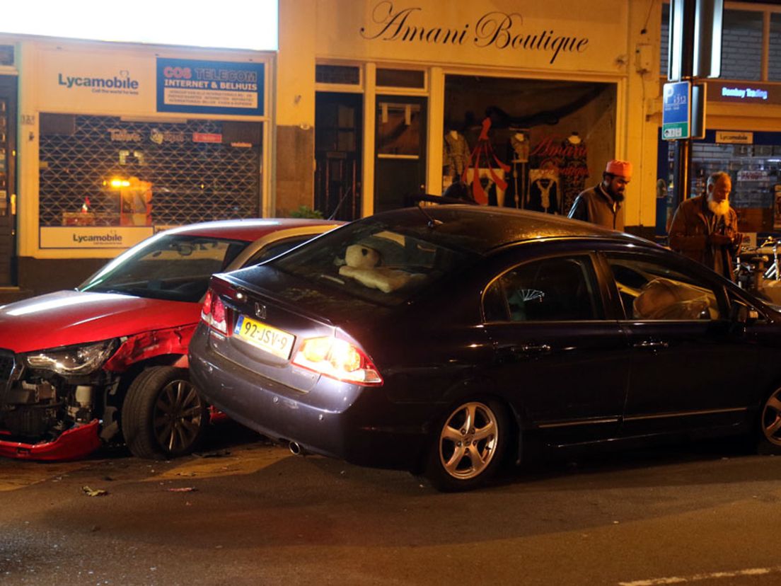 De schade aan de geparkeerde auto was flink
